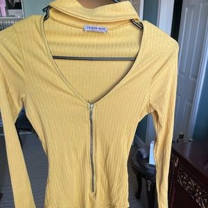 Womens brand new cute stylish yellow mustard zip up bodysuit top size small
